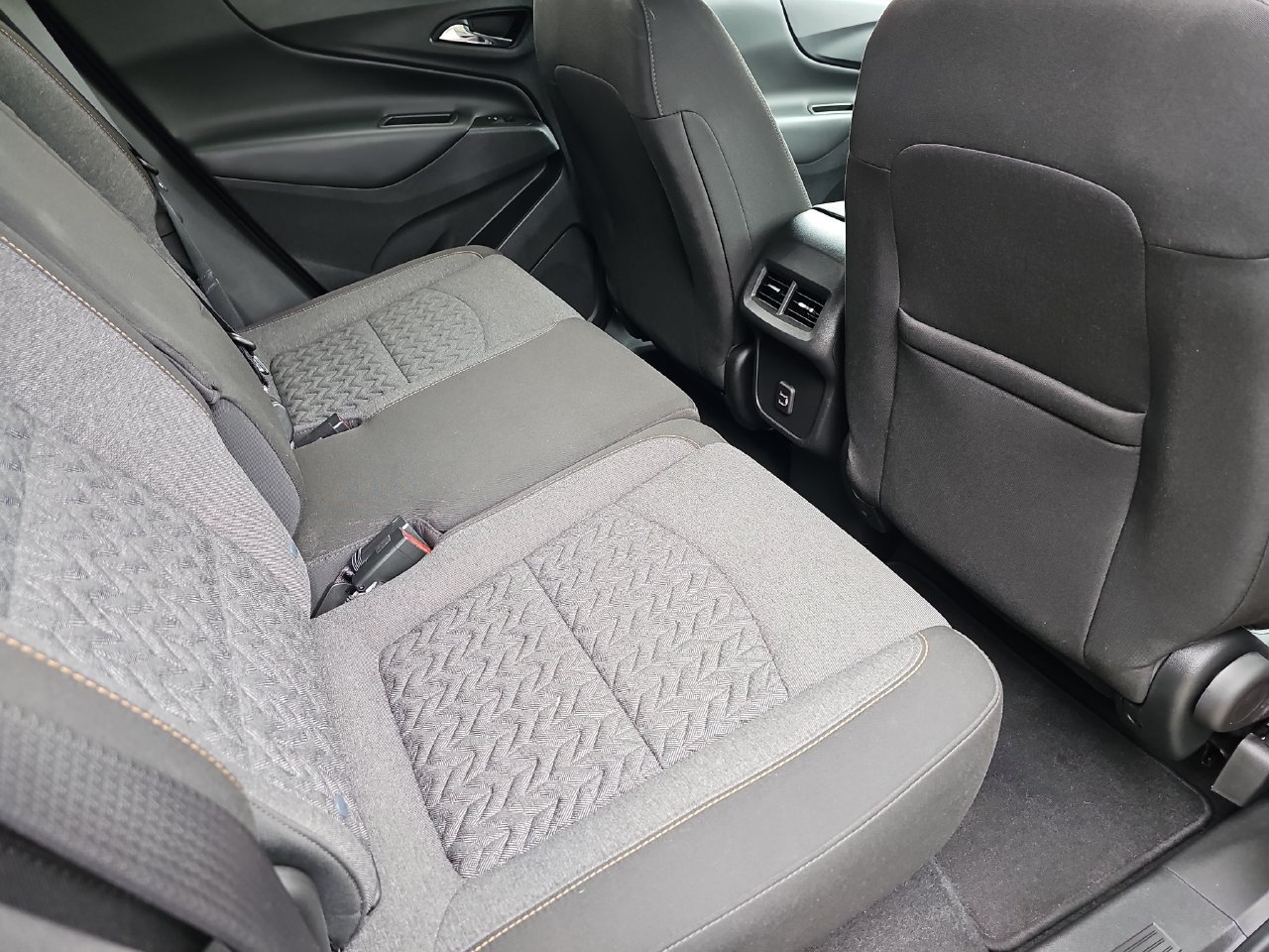 Used 2023 Chevrolet Equinox LT FWD image 14