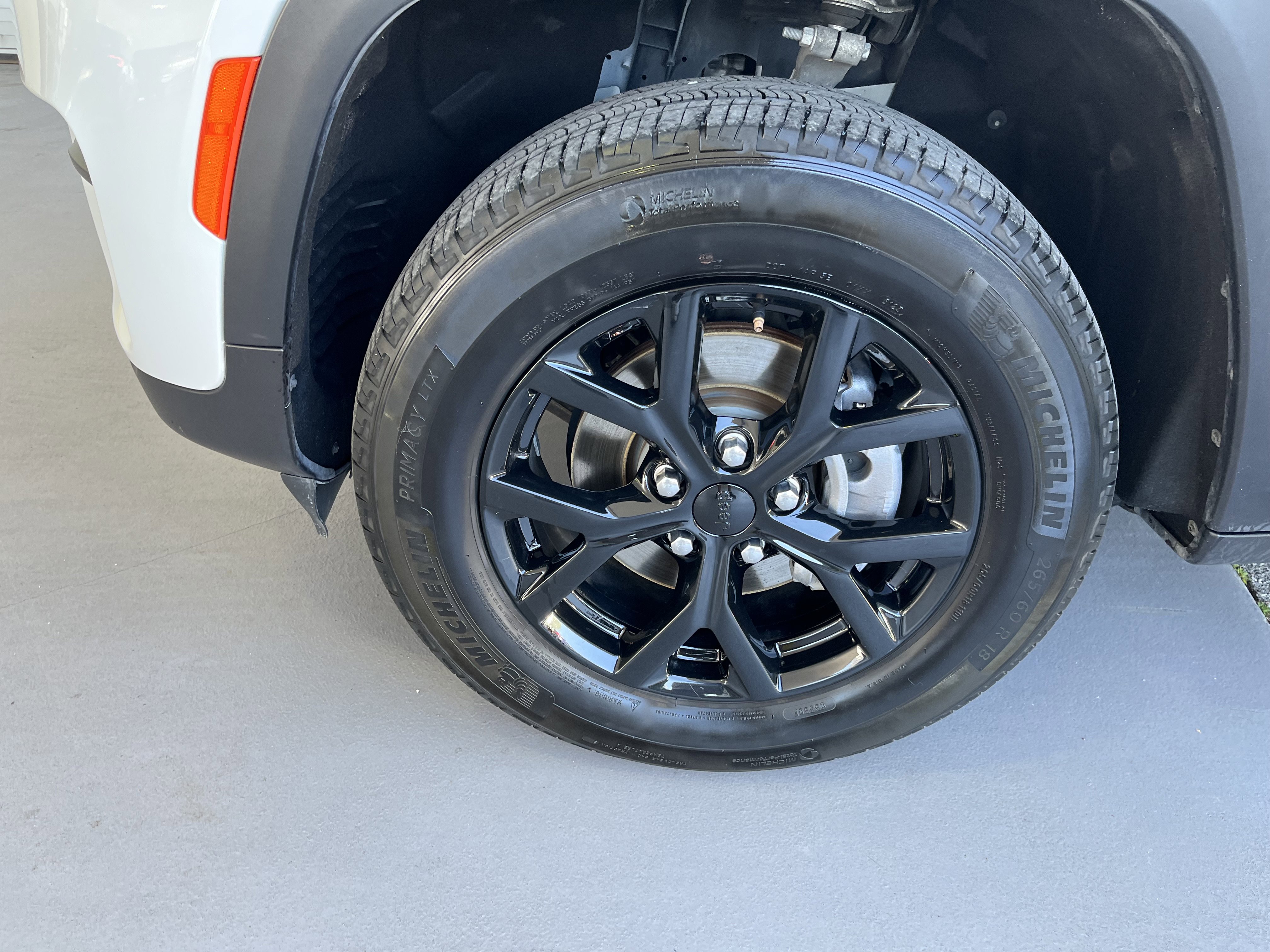 Used 2024 Jeep Grand Cherokee Altitude image 12