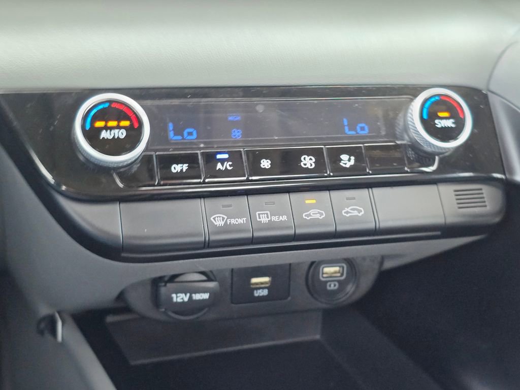 Used 2022 Hyundai Elantra SEL FWD image 22