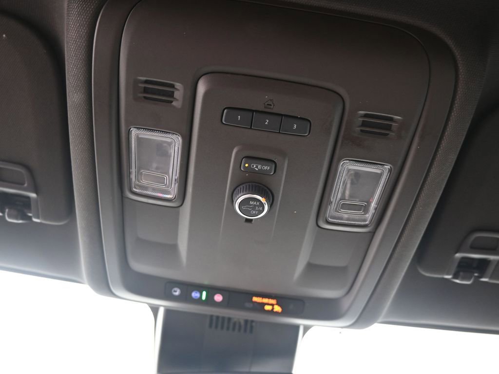 Used 2024 Chevrolet Tahoe LT image 12