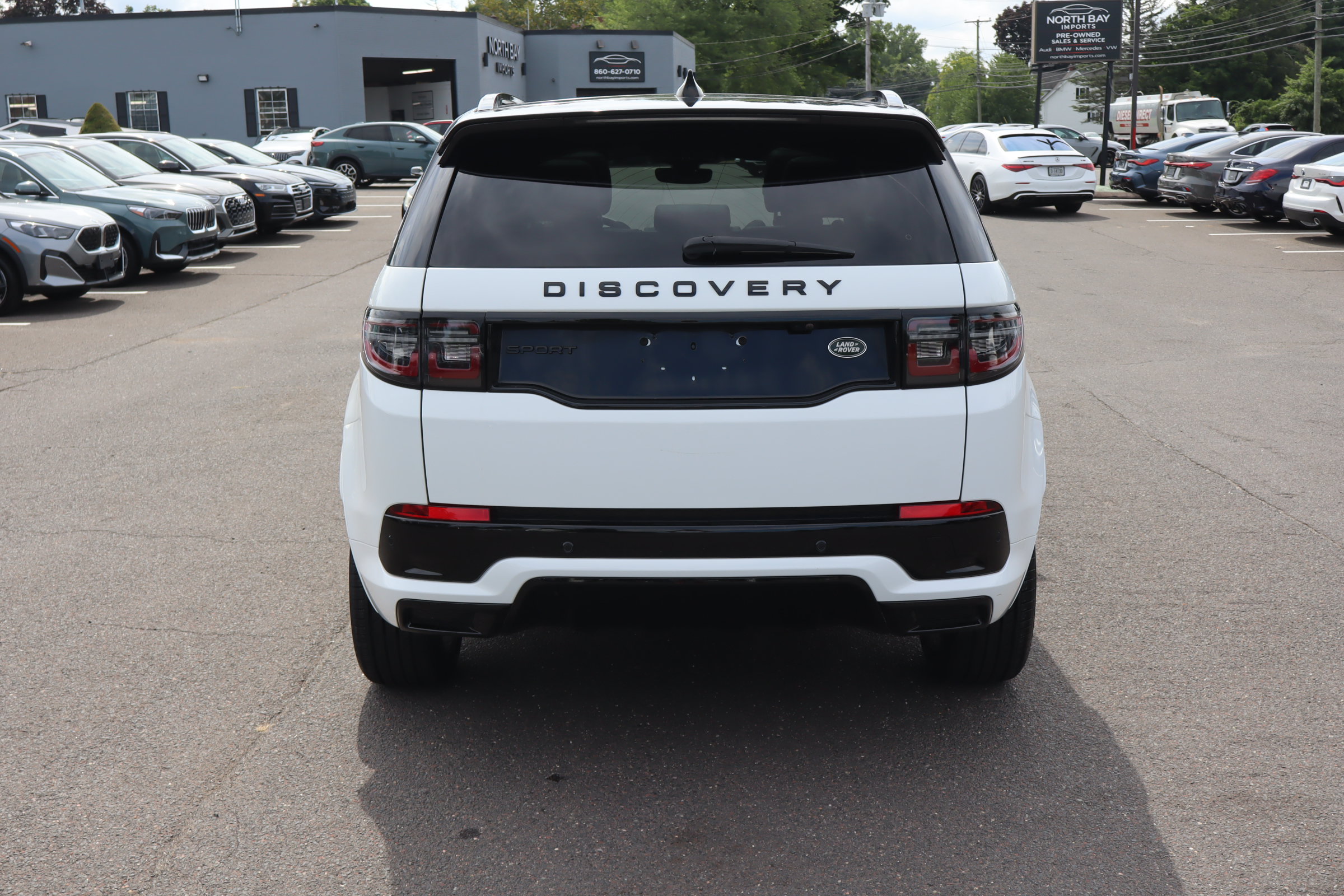 Used 2022 Land Rover Discovery Sport S R-Dynamic AWD/4WD image 6