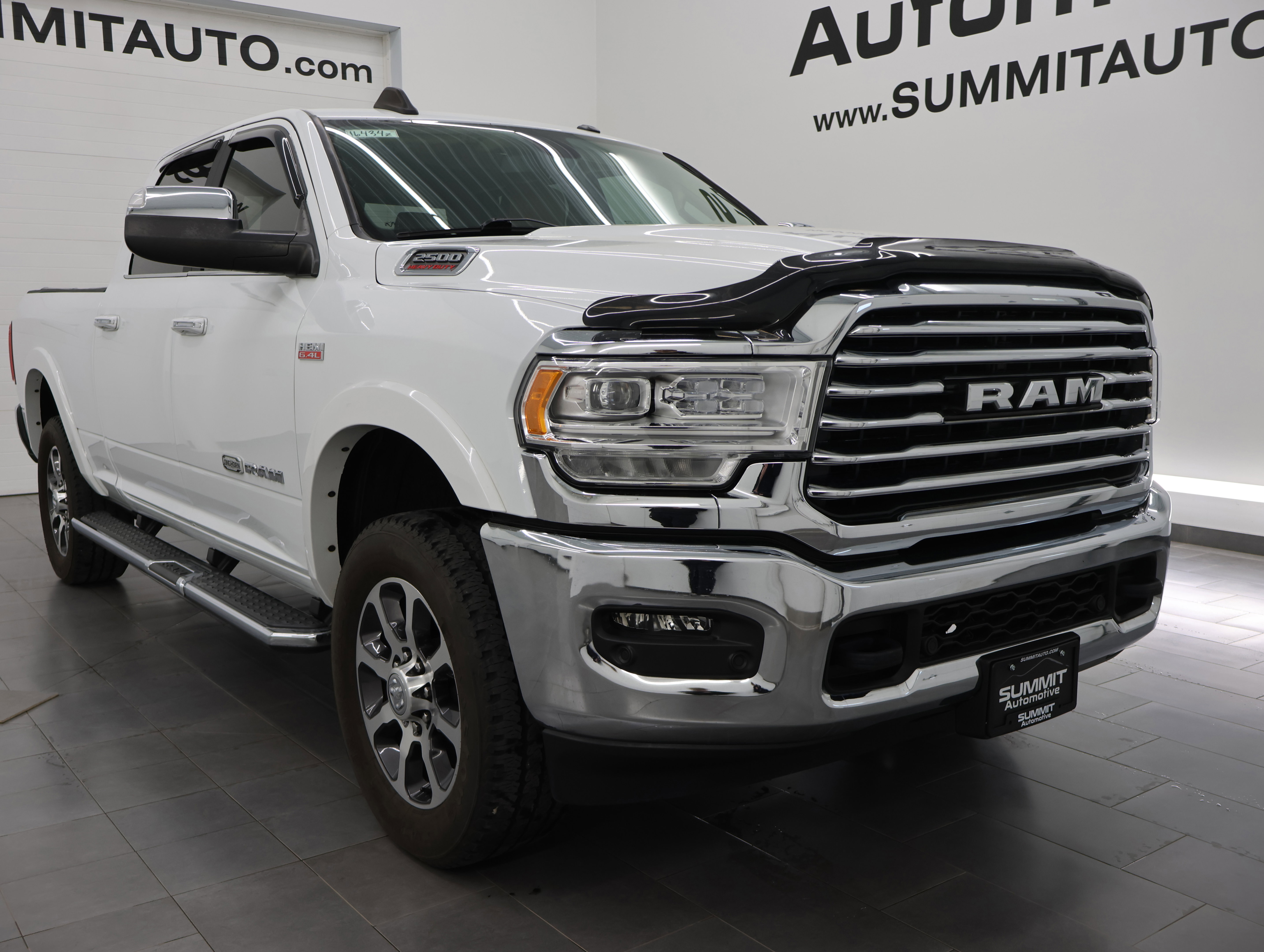 Used 2022 RAM 2500 Limited AWD/4WD image 2