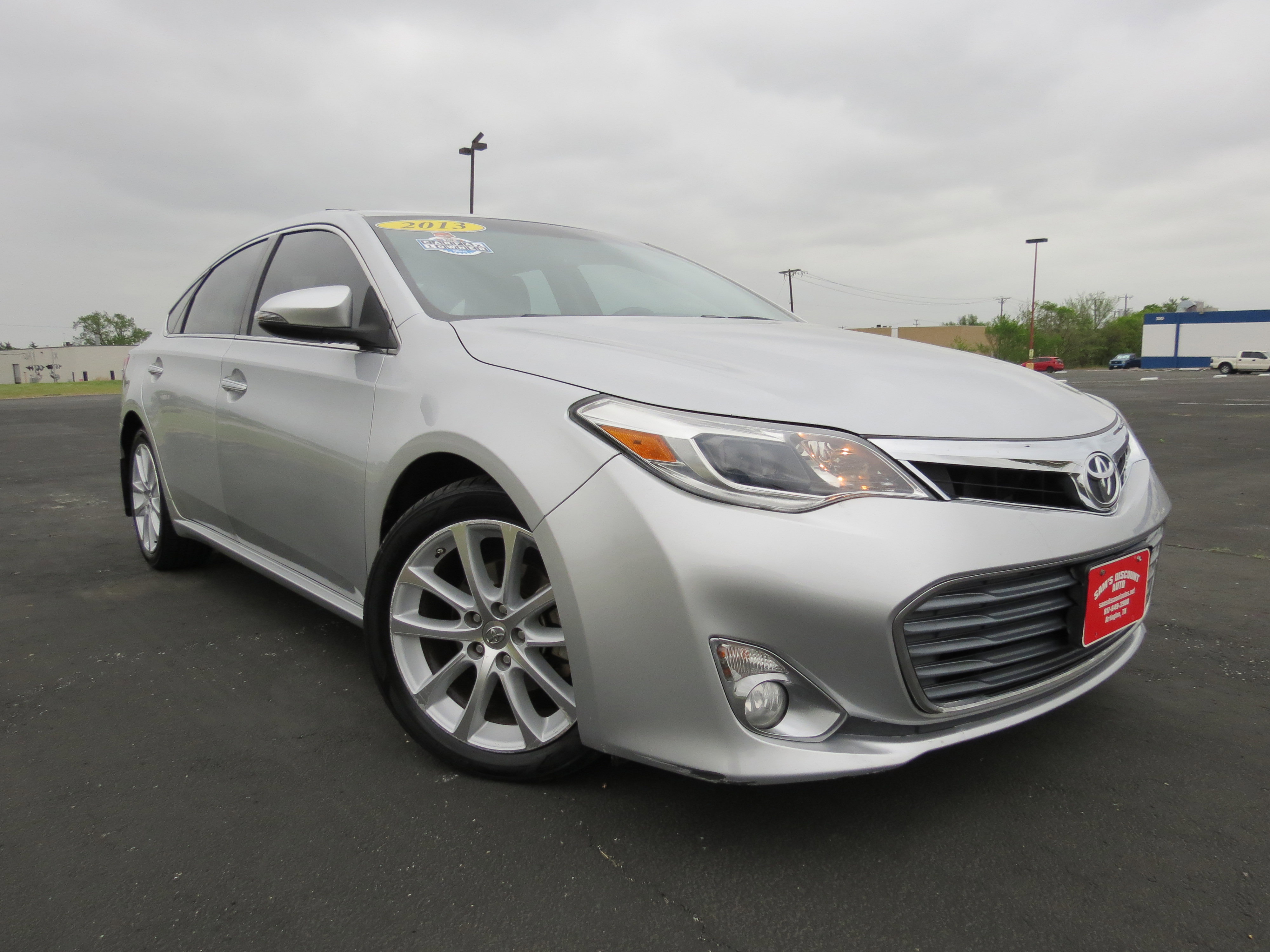 Used 2013 Toyota Avalon XLE Touring image 2