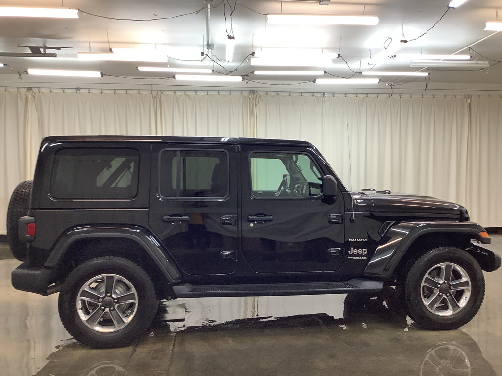 Used 2021 Jeep Wrangler Unlimited Sahara w/ Uconnect 4C Nav & Sound Group AWD/4WD image 4