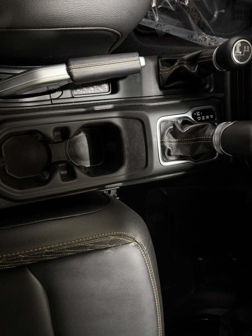 Used 2021 Jeep Wrangler Unlimited Sahara AWD/4WD image 12