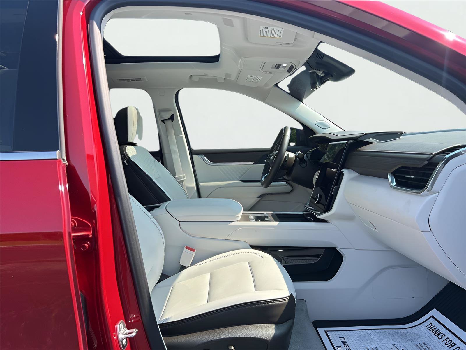 Certified 2025 GMC Acadia Denali w/ Super Cruise Package AWD/4WD image 19