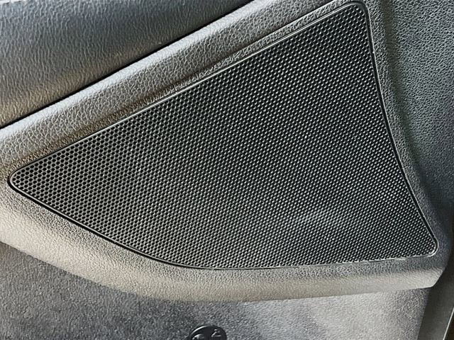 Used 2017 Kia Sorento LX w/ LX Convenience Package image 18