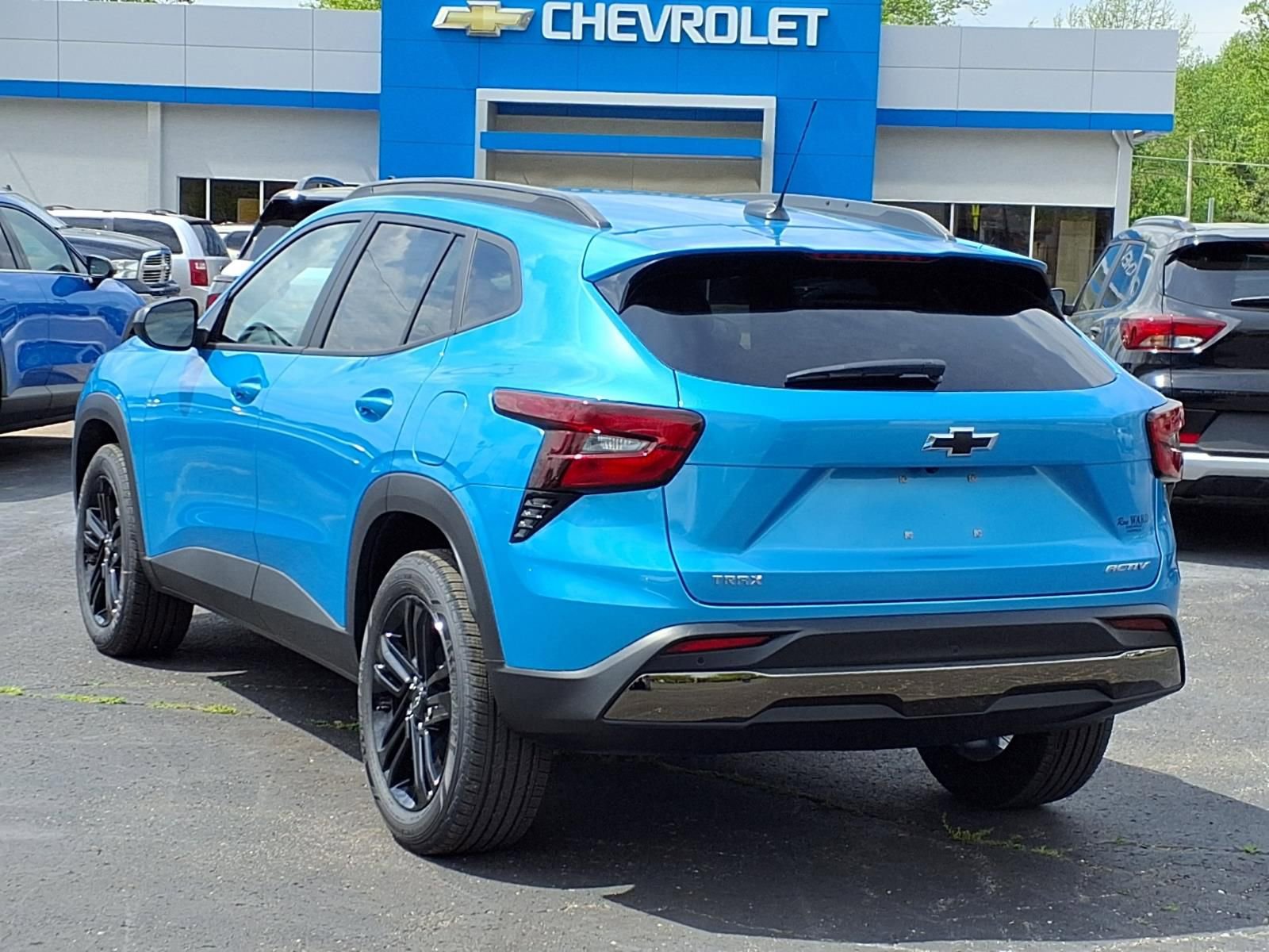 New 2026 Chevrolet Trax ACTIV FWD image 2