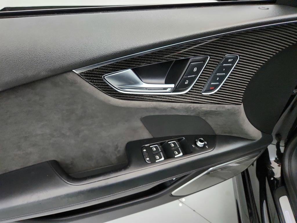 Used 2016 Audi RS 7 Prestige image 23