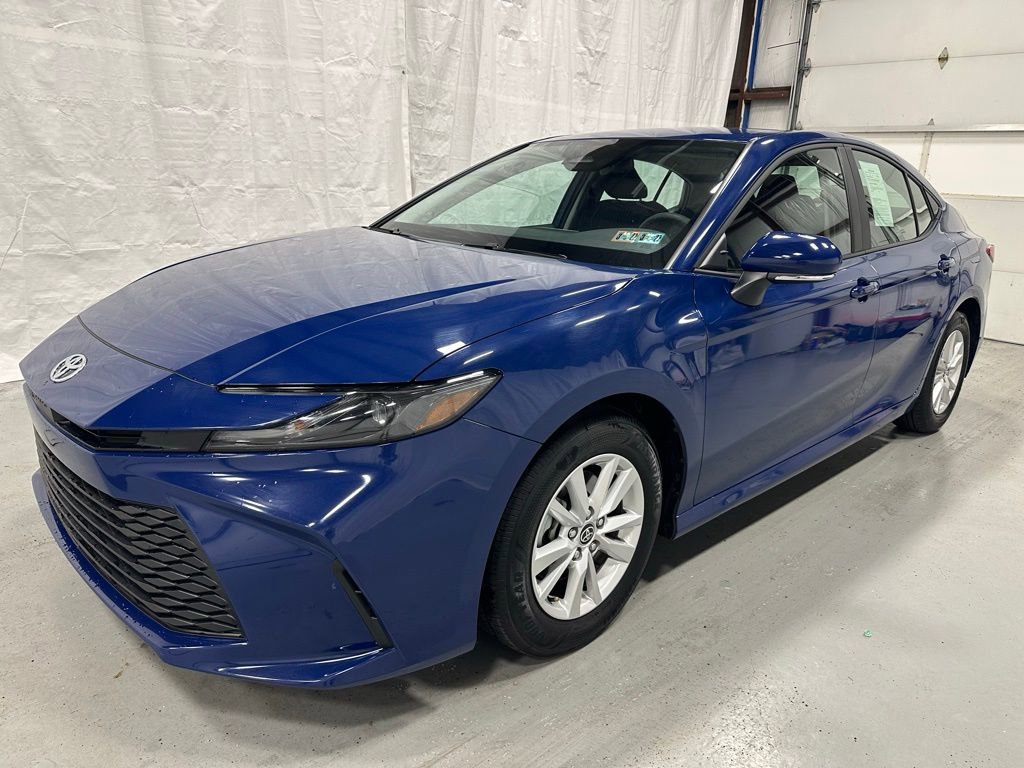 Used 2025 Toyota Camry LE FWD image 3