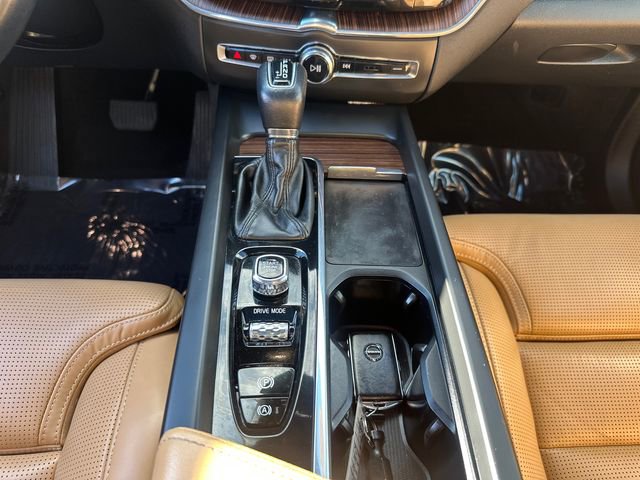 Used 2021 Volvo XC60 T5 Inscription w/ Advanced Package image 25