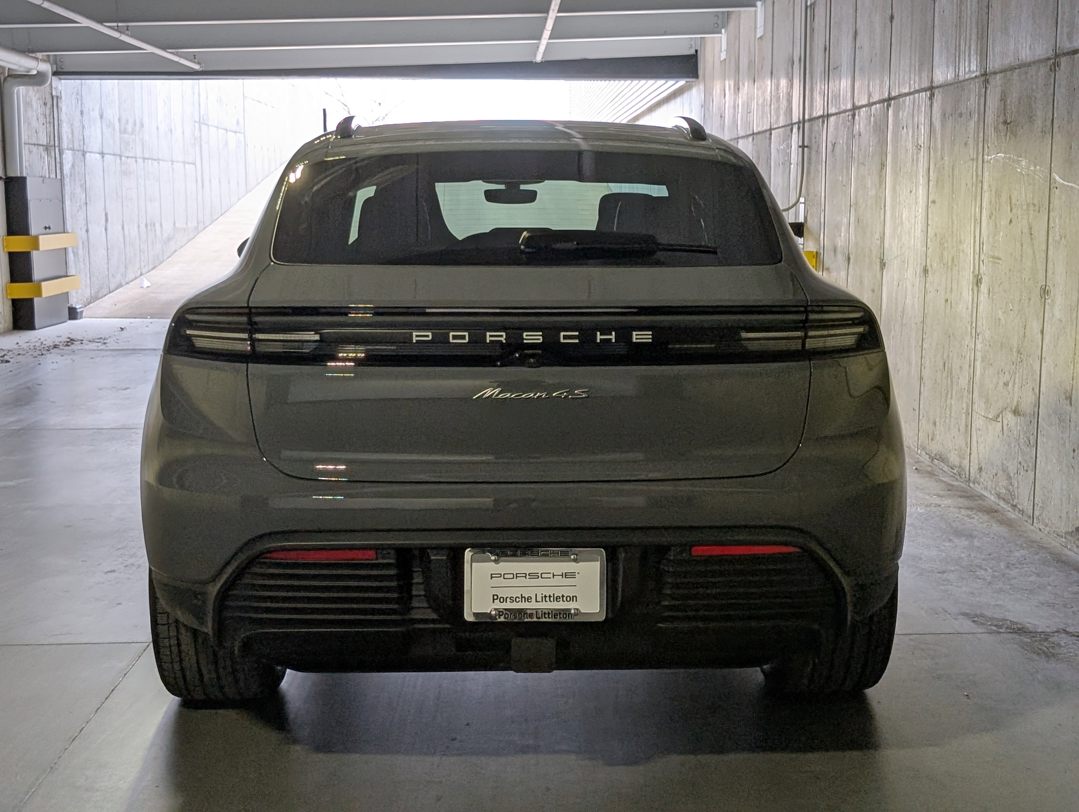 New 2026 Porsche Macan 4S Electric image 8