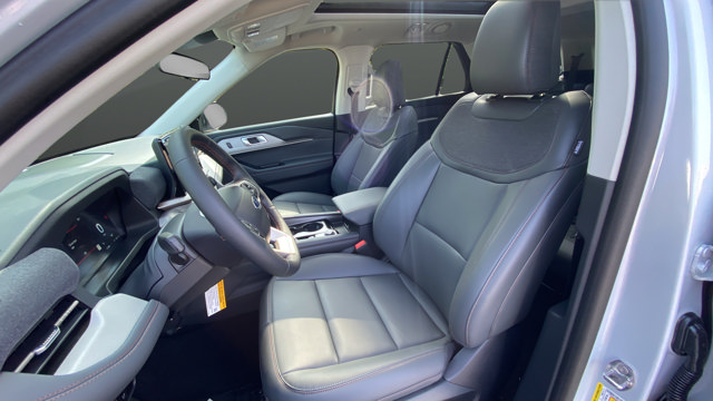 New 2026 Ford Explorer Active w/ Active Comfort Package AWD/4WD image 9