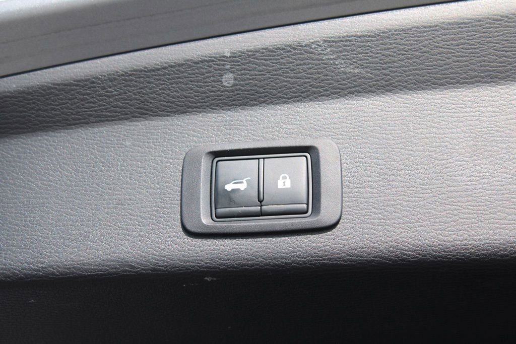 Used 2022 Mitsubishi Outlander SE image 11