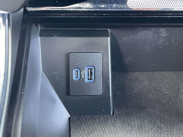 Used 2023 Ford F150 Lariat w/ Max Trailer Tow Package image 39