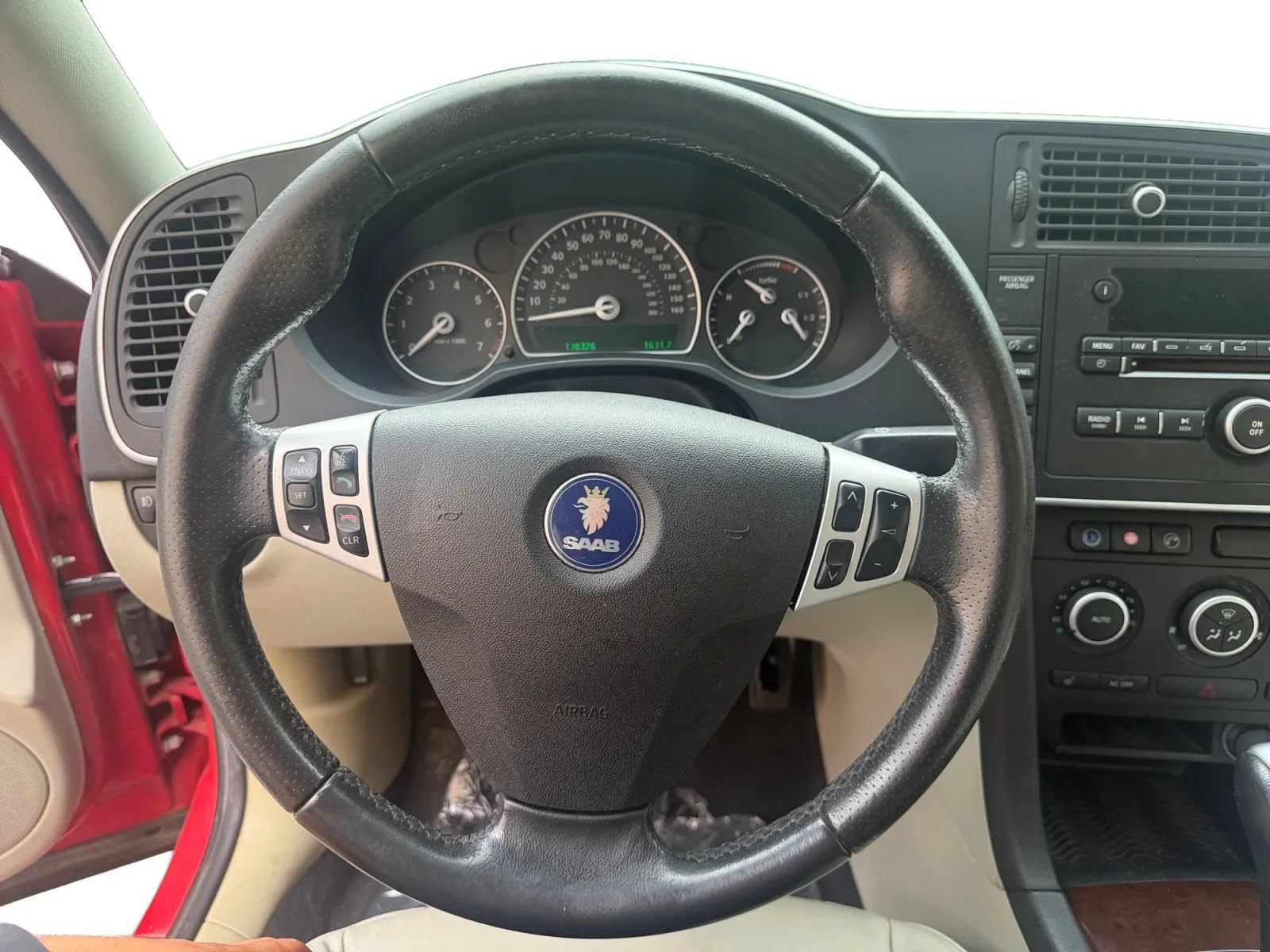 Used 2008 Saab 9-3 2.0T w/ Moonroof Package FWD image 11