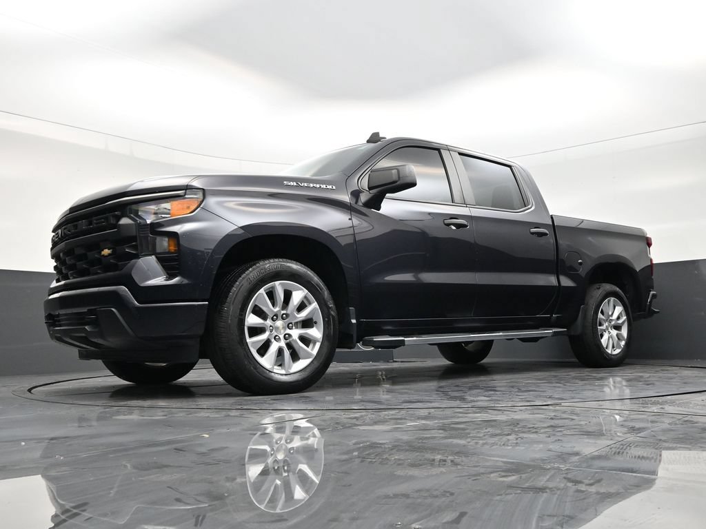 Used 2023 Chevrolet Silverado 1500 Custom RWD image 17