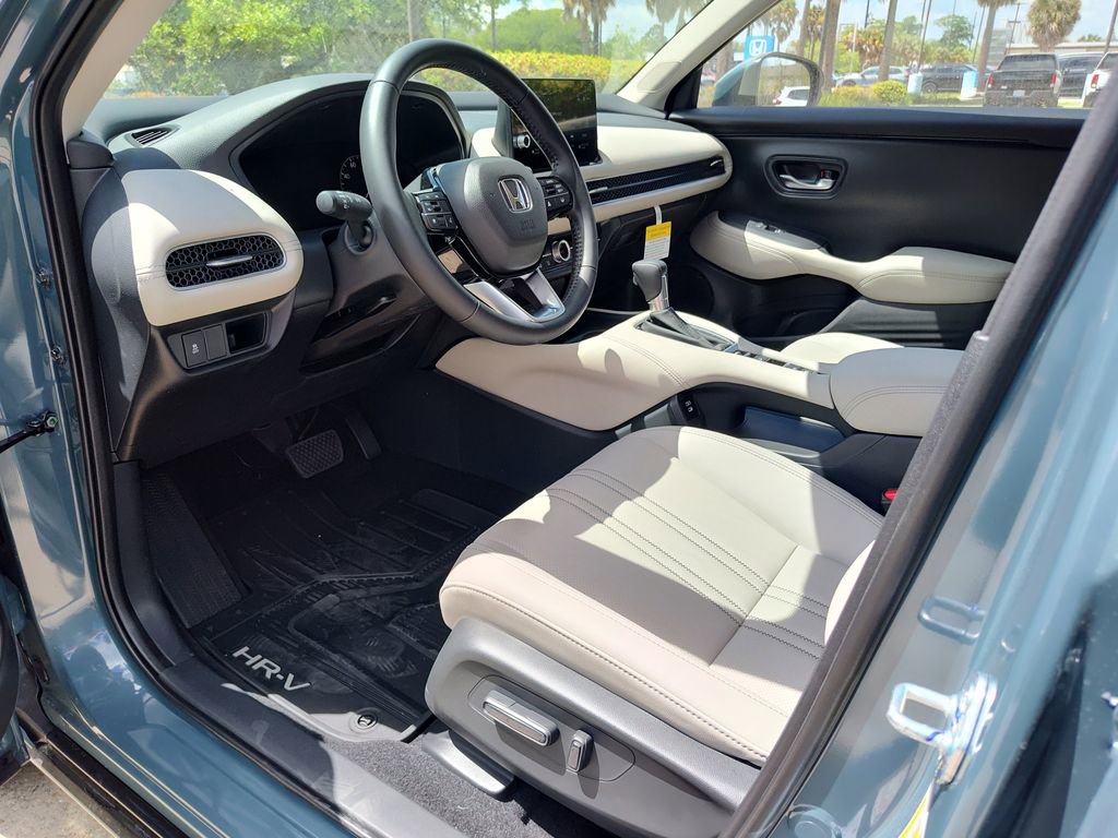 New 2026 Honda HR-V EX-L image 2