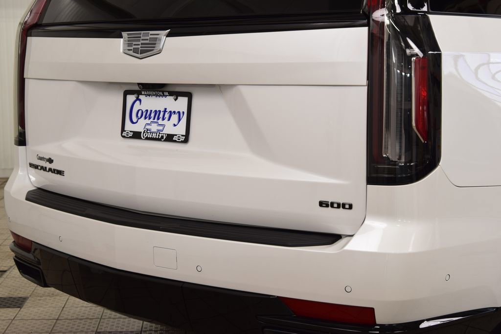 Used 2024 Cadillac Escalade ESV Sport Platinum w/ LPO, ONYX Package AWD/4WD image 21