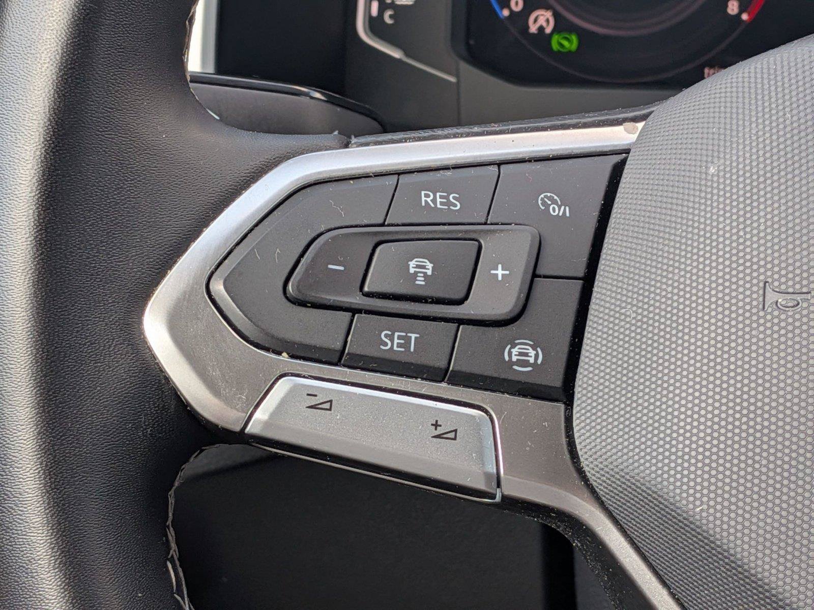 Used 2023 Volkswagen Atlas SE AWD/4WD image 27