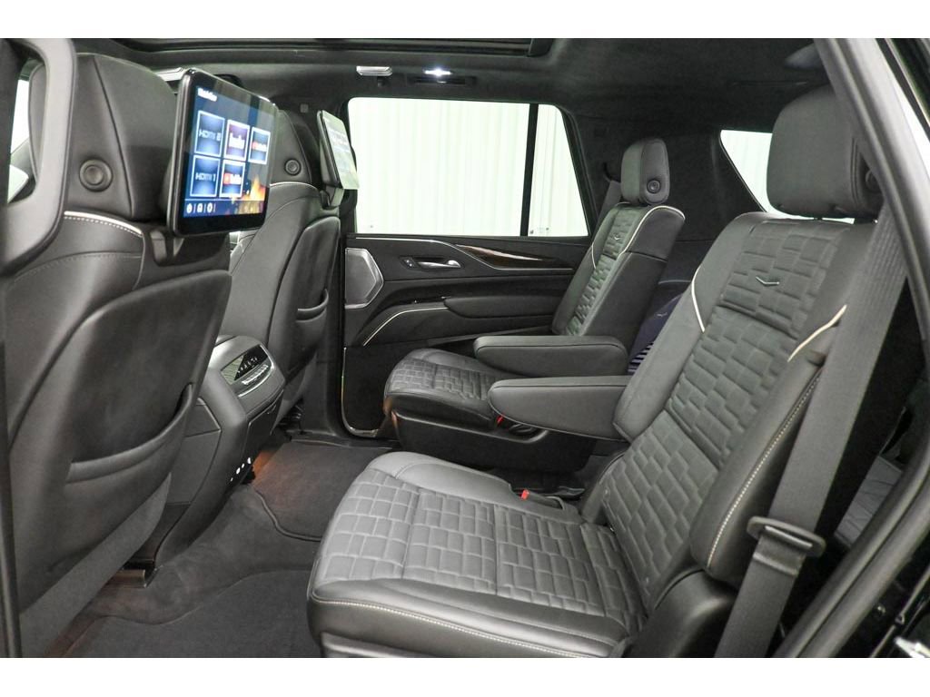 Certified 2024 Cadillac Escalade Sport Platinum w/ LPO, ONYX Package image 27