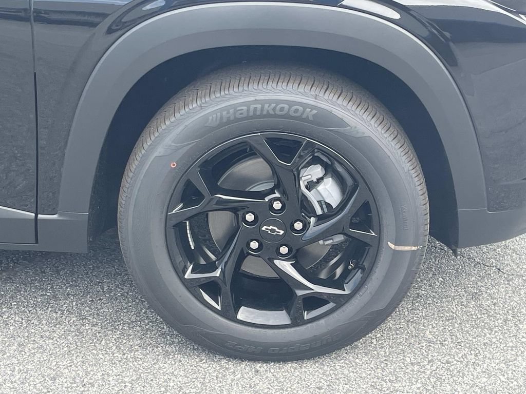 New 2026 Chevrolet Trax LT w/ Driver Confidence Package FWD image 9