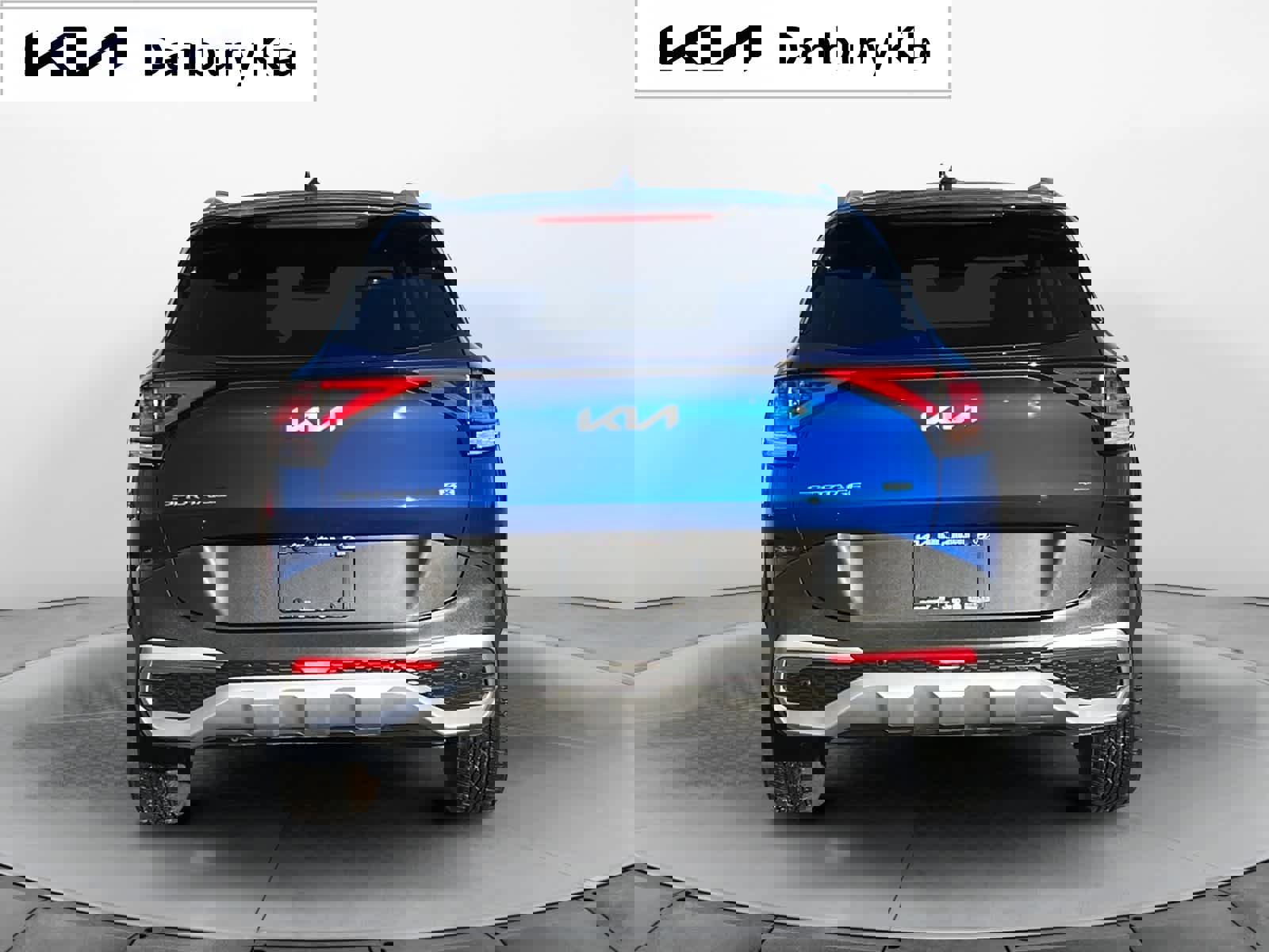 Used 2024 Kia Sportage EX image 4