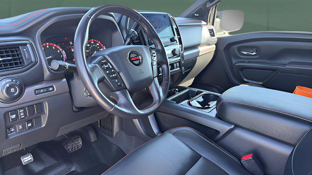 Used 2021 Nissan Titan PRO-4X w/ Pro-4x Convenience Package image 17