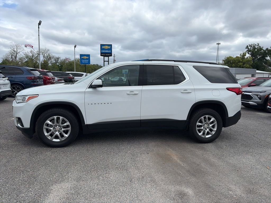 Used 2021 Chevrolet Traverse LT image 2