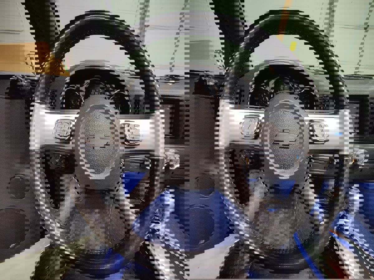 Used 2004 Chevrolet SSR w/ Preferred Equipment Group image 28