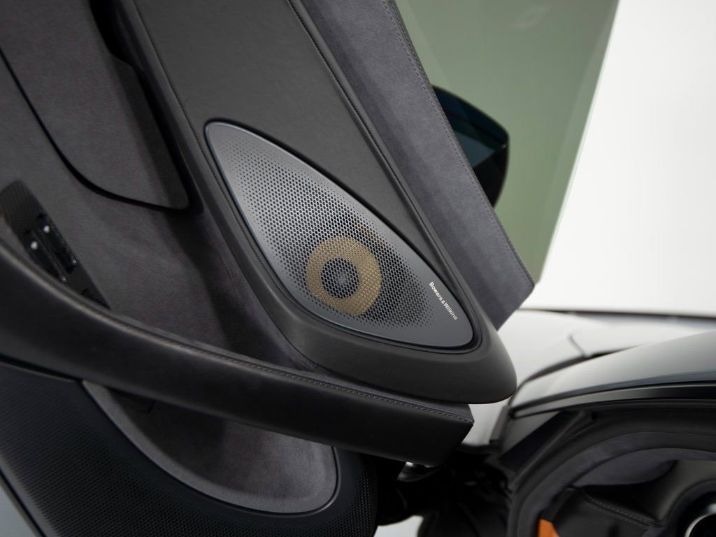 Used 2017 McLaren 570S Coupe image 12