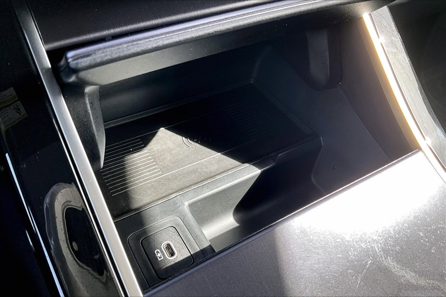 Used 2026 Land Rover Range Rover Velar Dynamic SE image 33