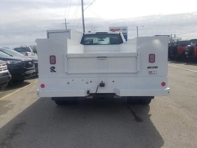 New 2025 Ford F550 4x4 Regular Cab Super Duty image 3