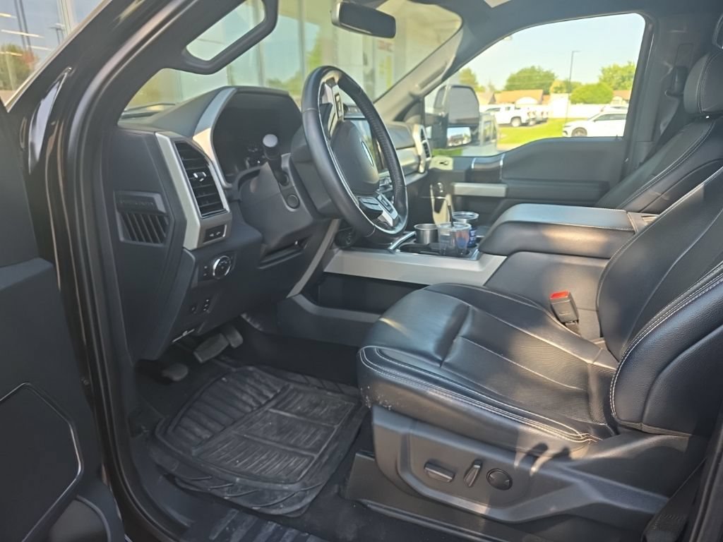 Used 2022 Ford F250 Lariat w/ Lariat Ultimate Package AWD/4WD image 16