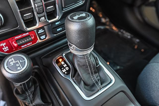 Used 2025 Jeep Wrangler Unlimited Rubicon w/ Convenience Group image 22