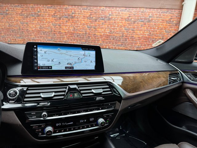 Used 2018 BMW 540i xDrive w/ Luxury Seating Package image 17