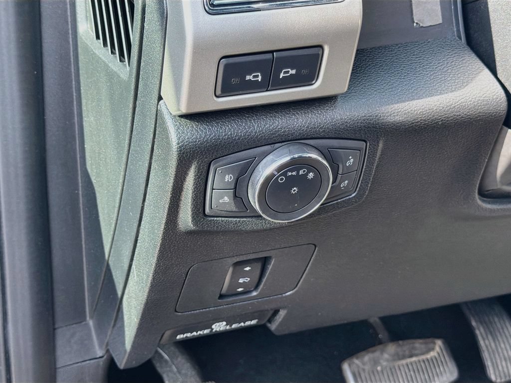 Used 2019 Ford F350 Lariat w/ Chrome Package AWD/4WD image 10