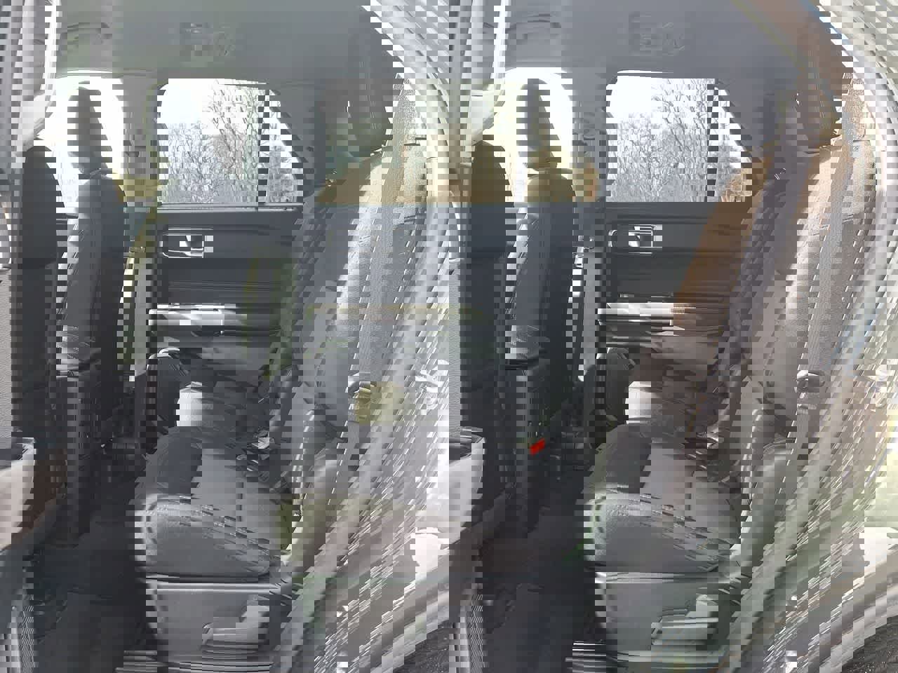 Certified 2024 Ford Explorer XLT image 26