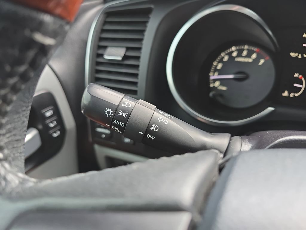 Used 2019 Toyota Sequoia Platinum image 31