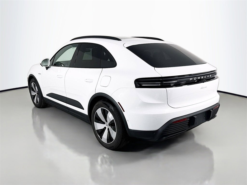 Used 2025 Porsche Macan Electric image 3