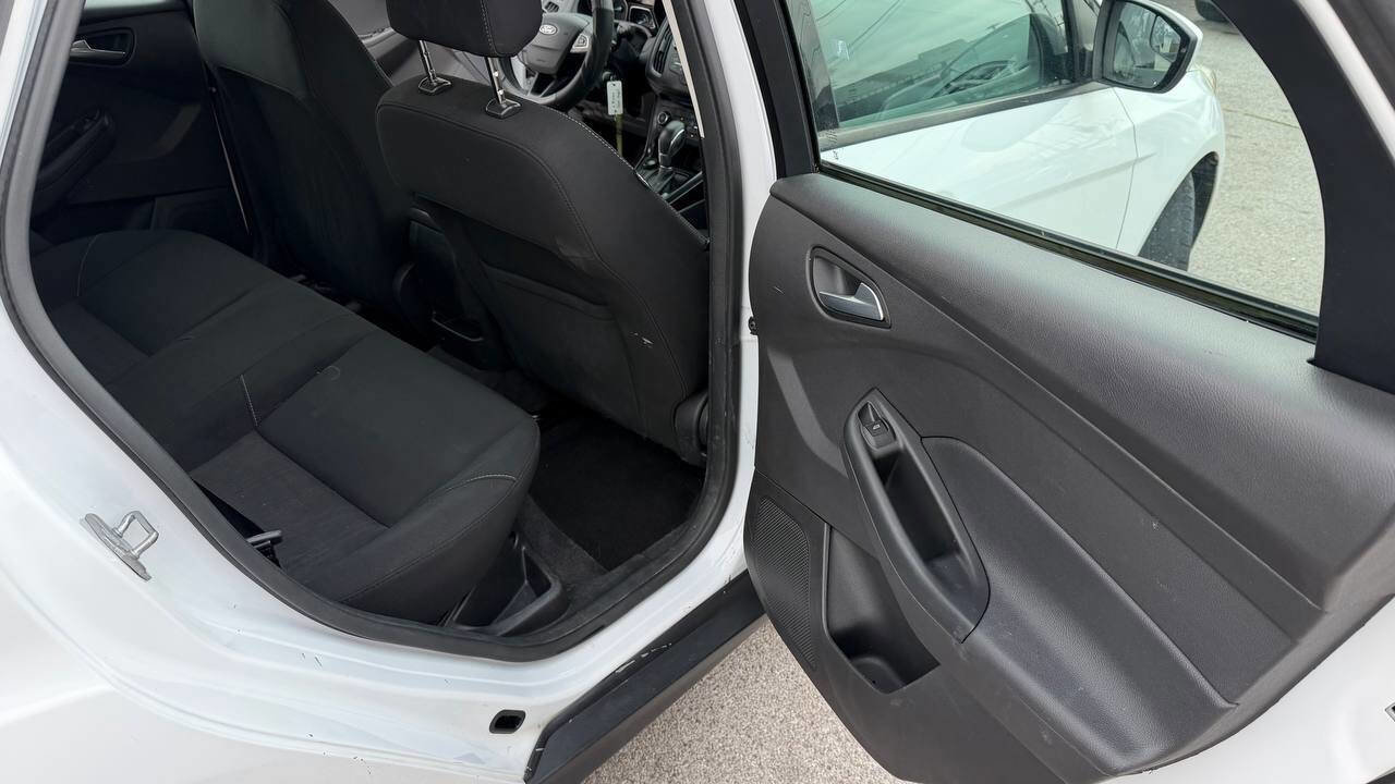 Used 2018 Ford Focus SE image 14