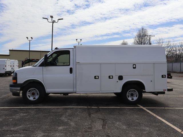 New 2025 GMC Savana 3500 w/ Power Convenience Package image 4
