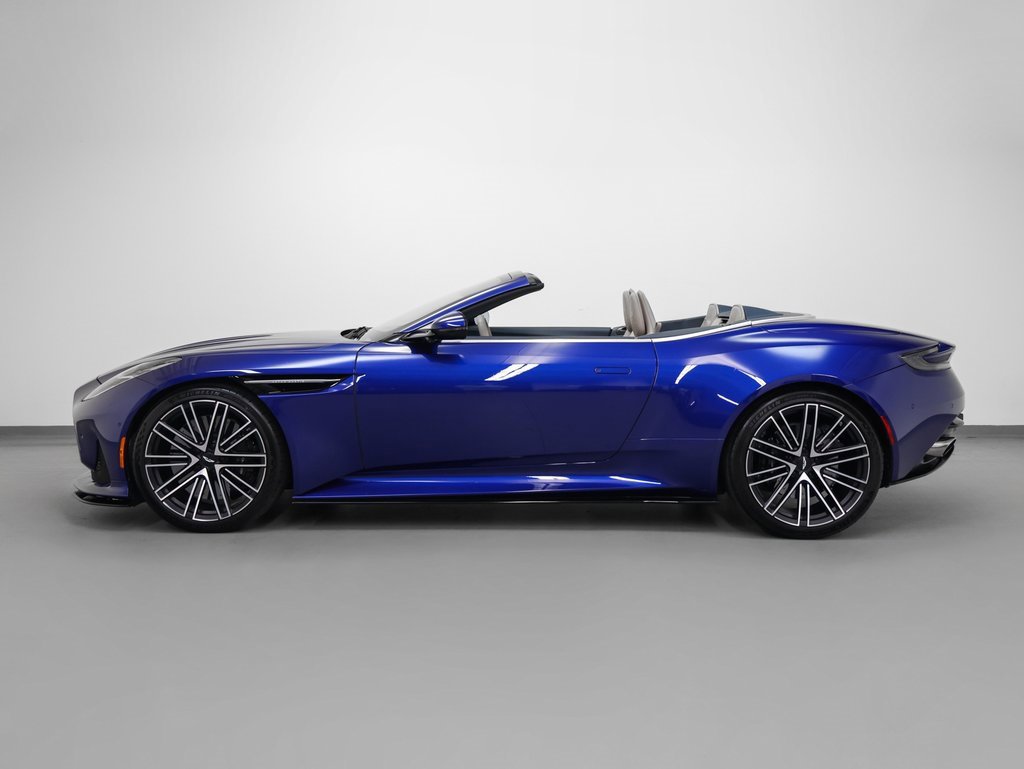 Used 2024 Aston Martin DB12 Convertible image 54