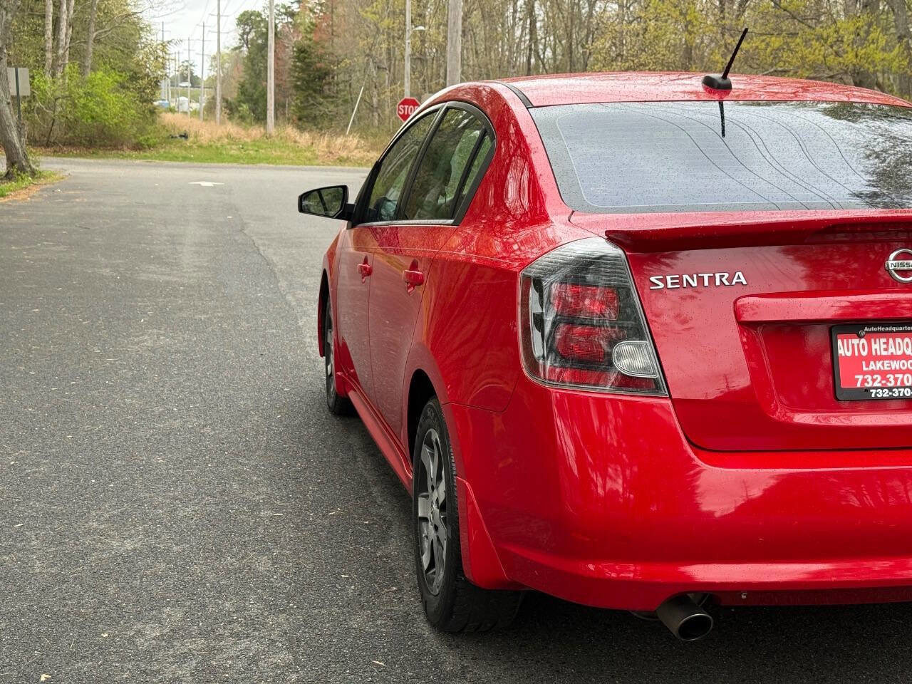 Used 2012 Nissan Sentra 2.0 SR w/ Special Edition Pkg FWD image 8