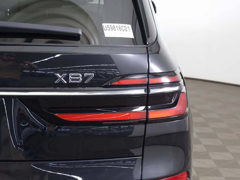 Used 2024 BMW ALPINA XB7 AWD/4WD image 22