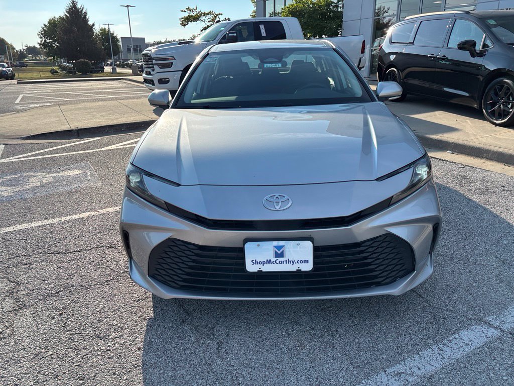 Used 2025 Toyota Camry LE FWD image 7