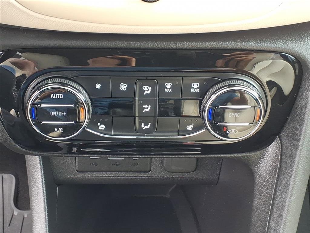 Used 2023 Buick Encore GX Essence w/ Experience Buick Package image 7