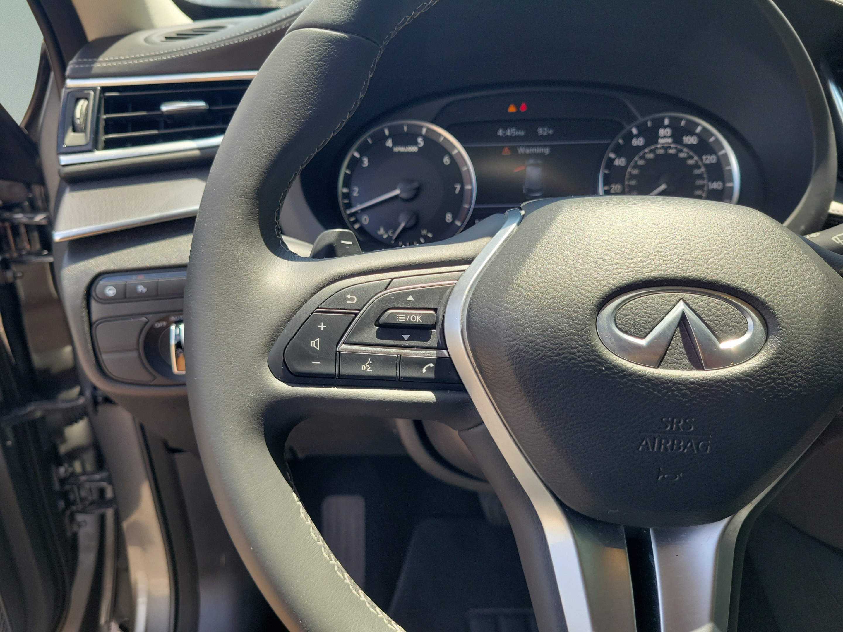 Certified 2023 INFINITI QX50 Luxe FWD image 14