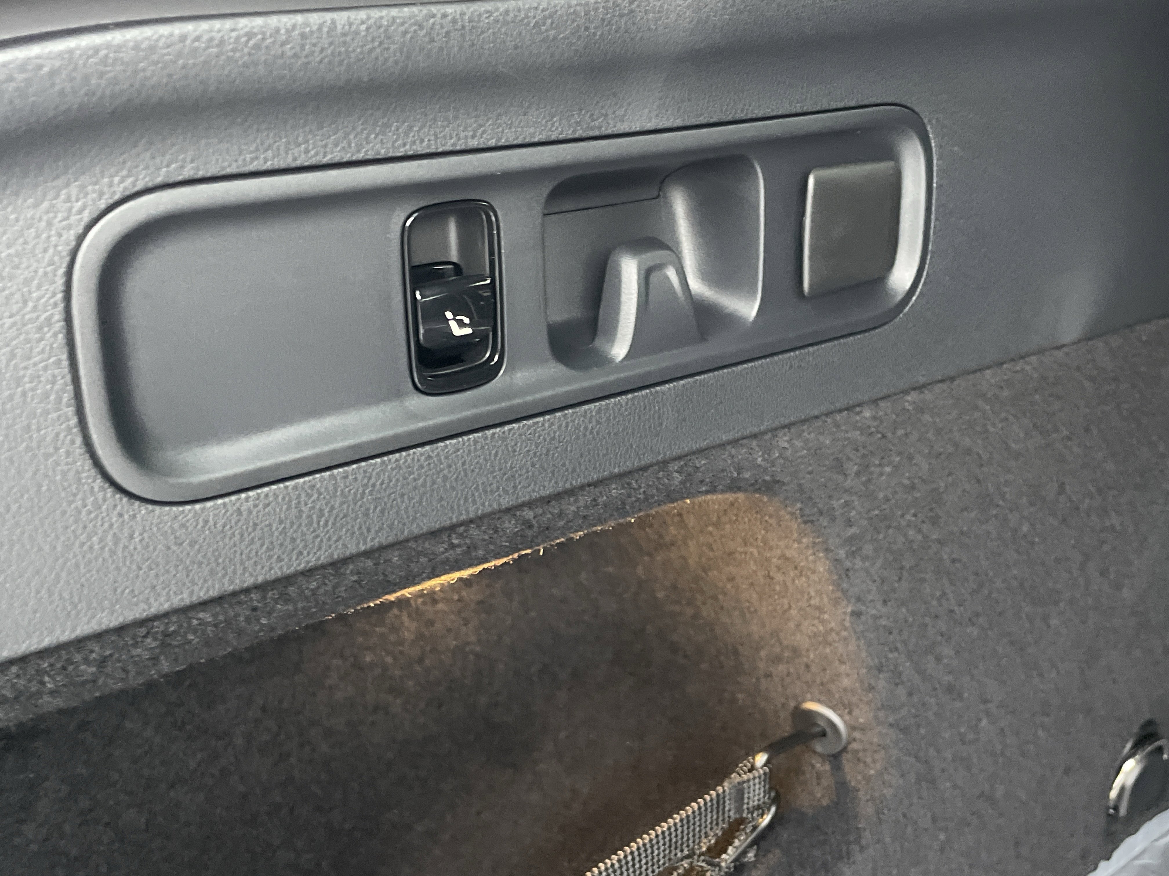 New 2026 Mercedes-Benz GLC 300 image 10