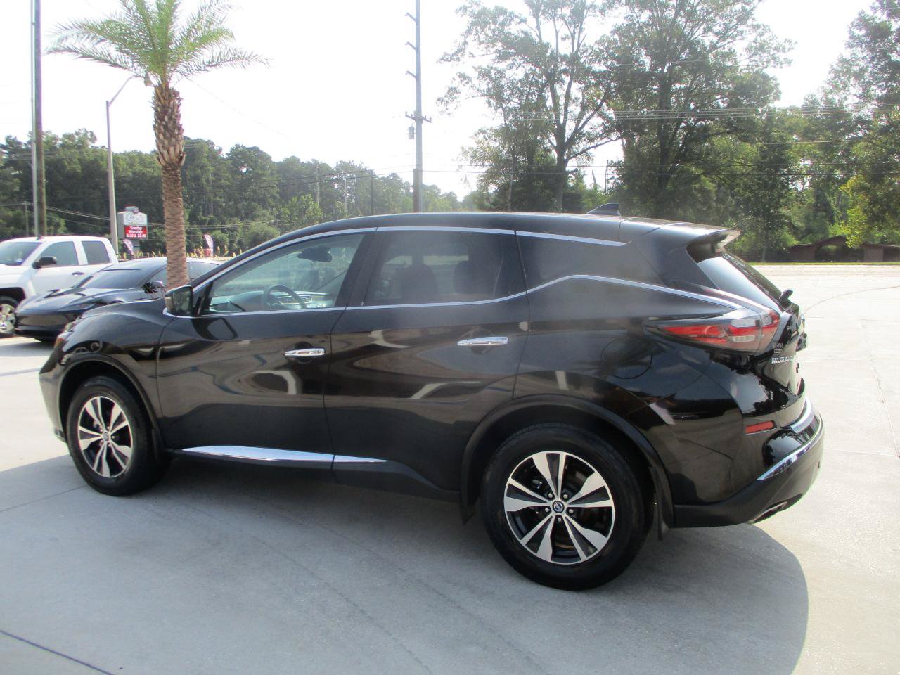 Used 2018 Nissan Murano S FWD image 10